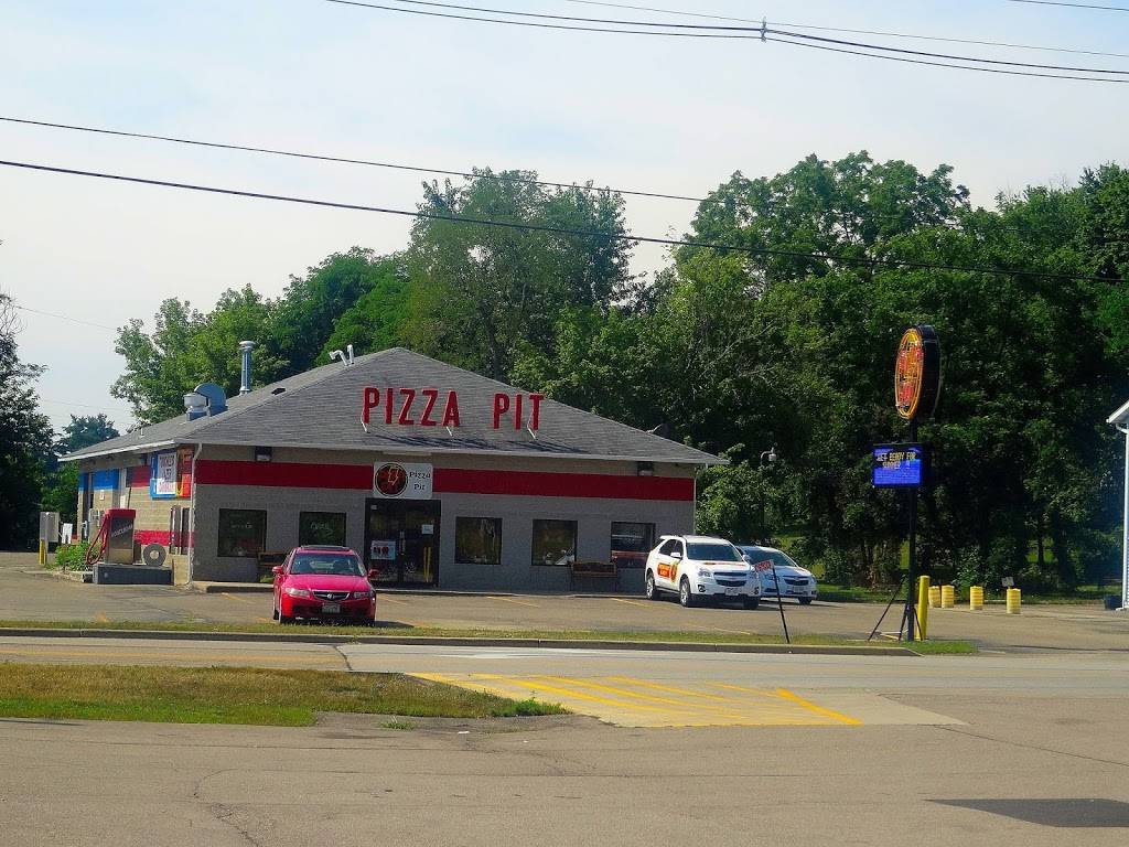 Pizza Pit | meal delivery | W7655 Co Rd V, Lake Mills, WI 53551, USA | 9206484333 OR +1 920-648-4333