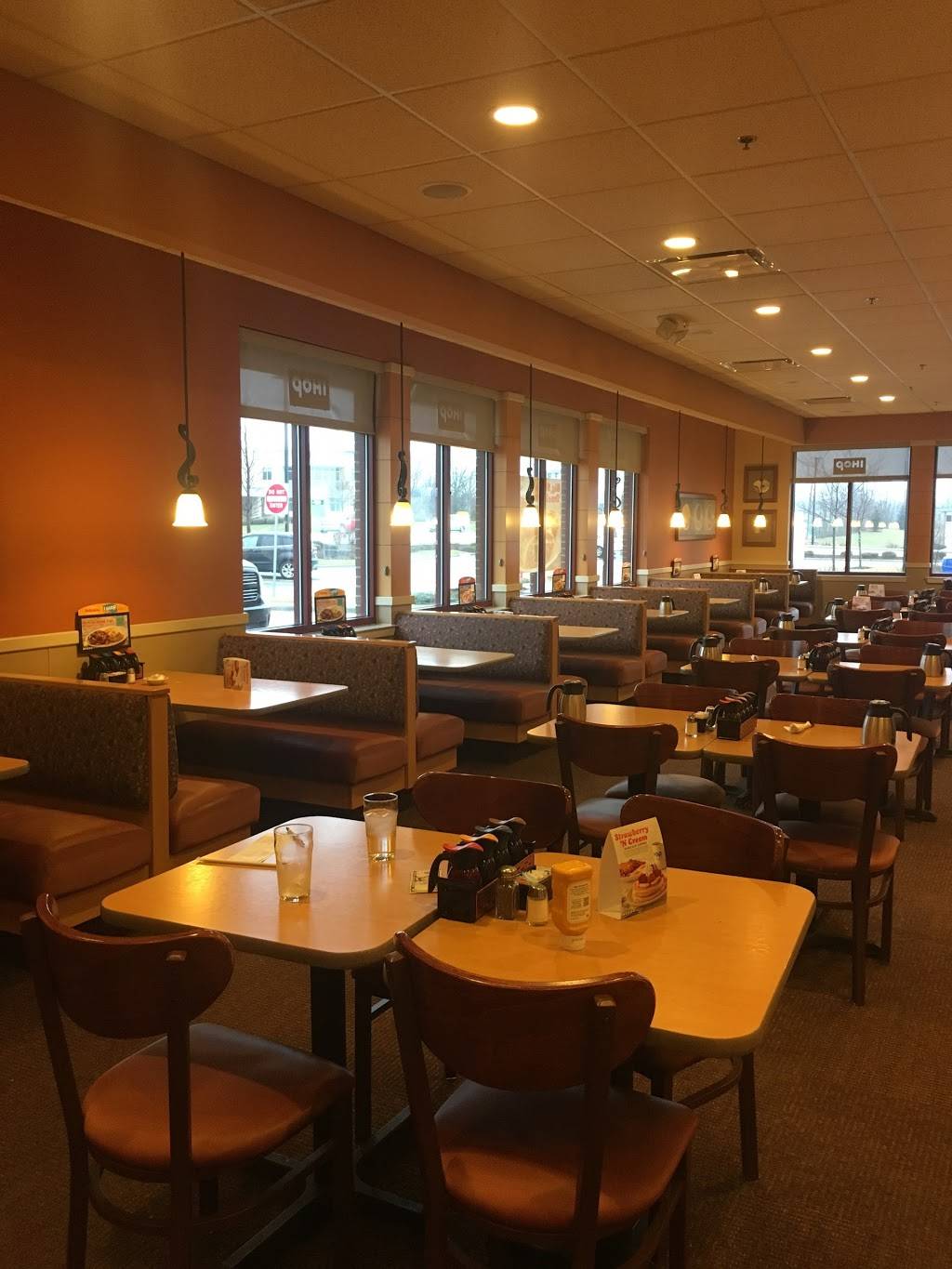 IHOP | bakery | 411 E Lincoln Hwy, New Lenox, IL 60451, USA | 8157176373 OR +1 815-717-6373