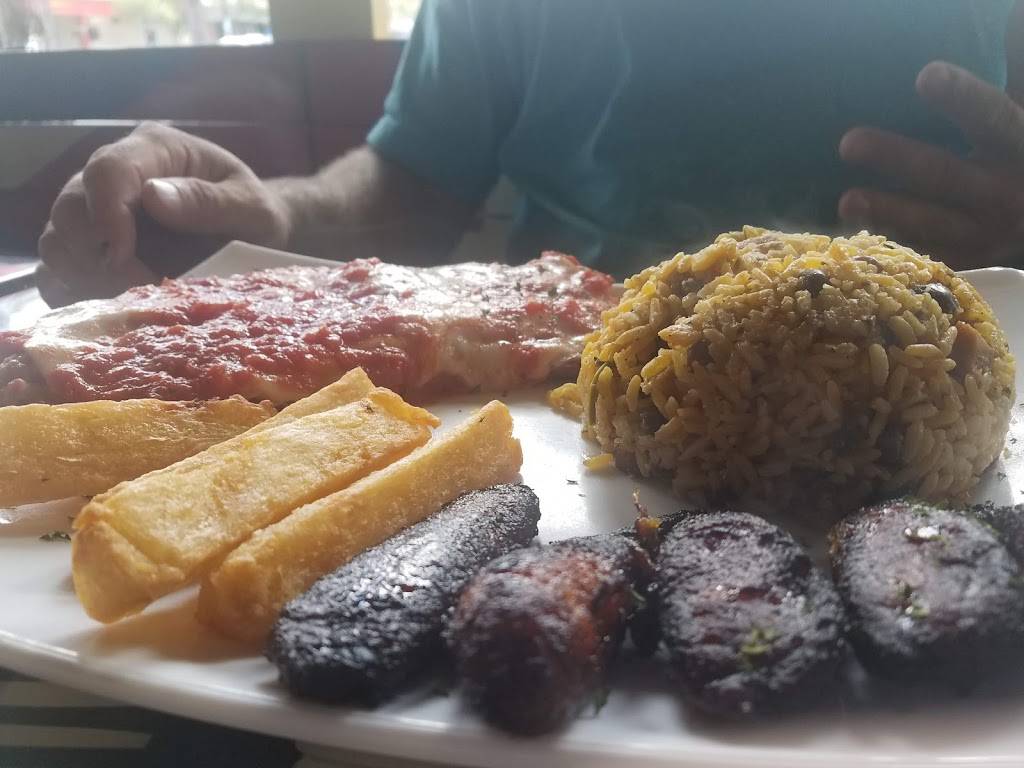 Copacabana Cuban Cafe | restaurant | 320 Dora Drawdy Way, Mt Dora, FL 32757, USA | 3523859000 OR +1 352-385-9000