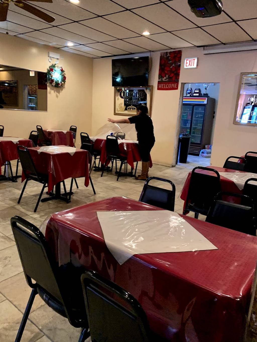 Aquarius Mexican Restaurant | restaurant | 2459 N Pulaski Rd, Chicago, IL 60639, USA | 7733423581 OR +1 773-342-3581