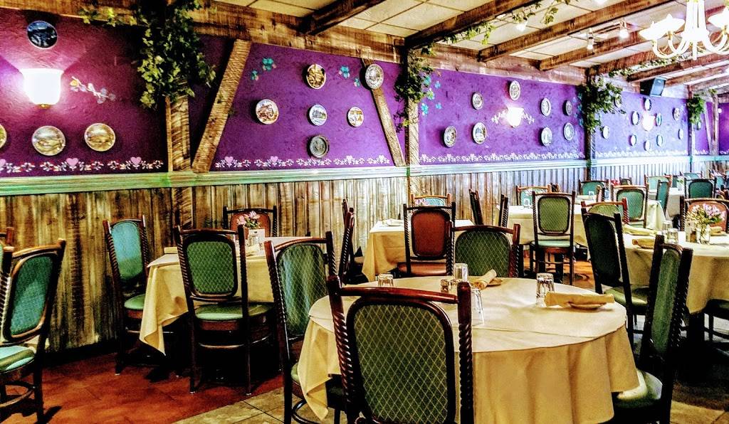 Edelweiss German American Cuisine | restaurant | 7650 W Irving Park Rd, Norridge, IL 60706, USA | 7084526040 OR +1 708-452-6040