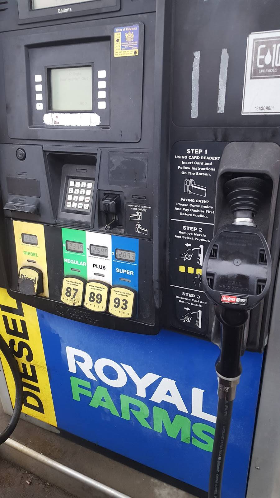 Royal Farms | meal takeaway | 865 S Old Baltimore Pike, Newark, DE 19702, USA | 3027311213 OR +1 302-731-1213