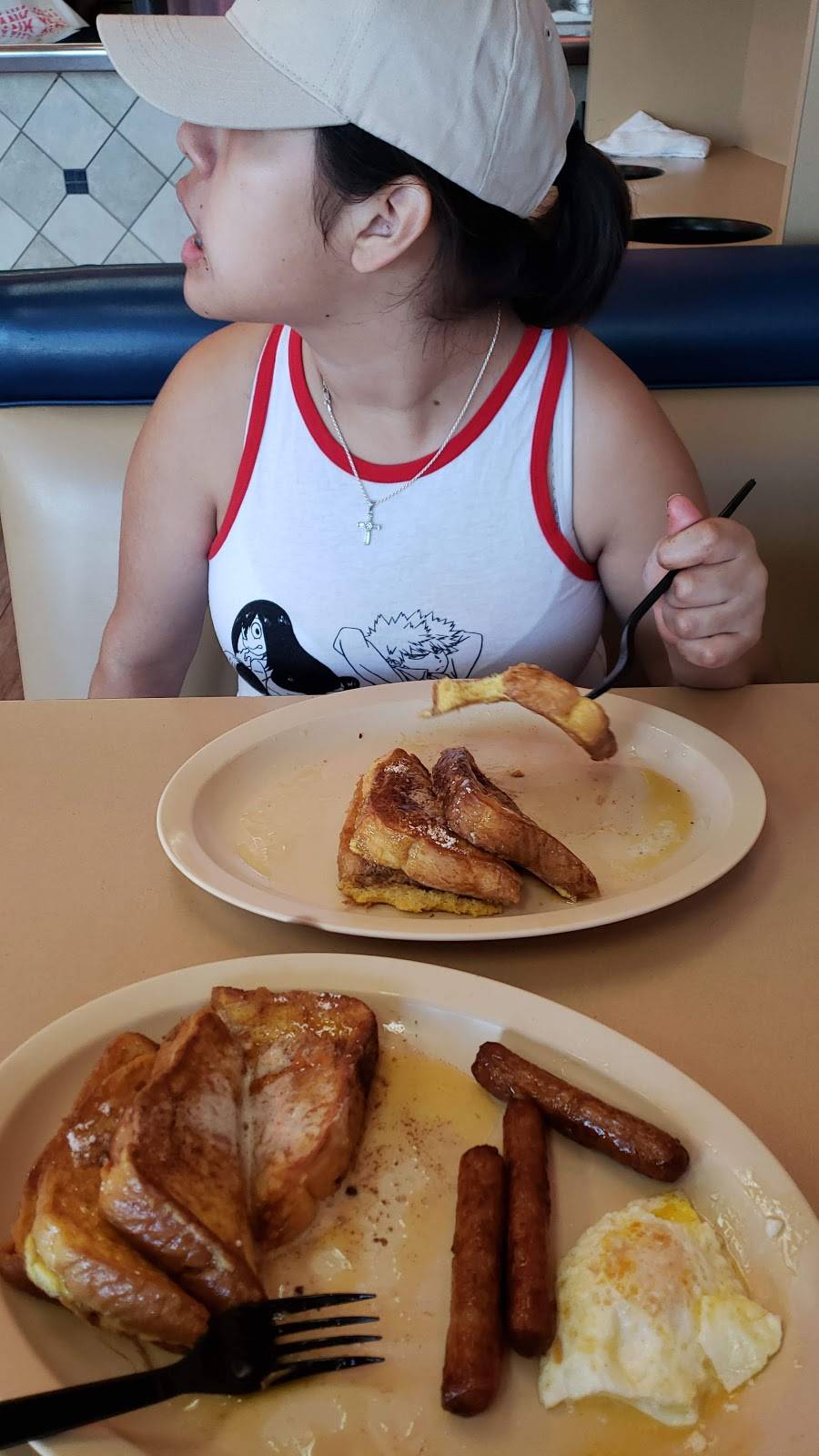 Tams Burgers | restaurant | 14760 Bellflower Blvd, Bellflower, CA 90706, USA | 5629255680 OR +1 562-925-5680