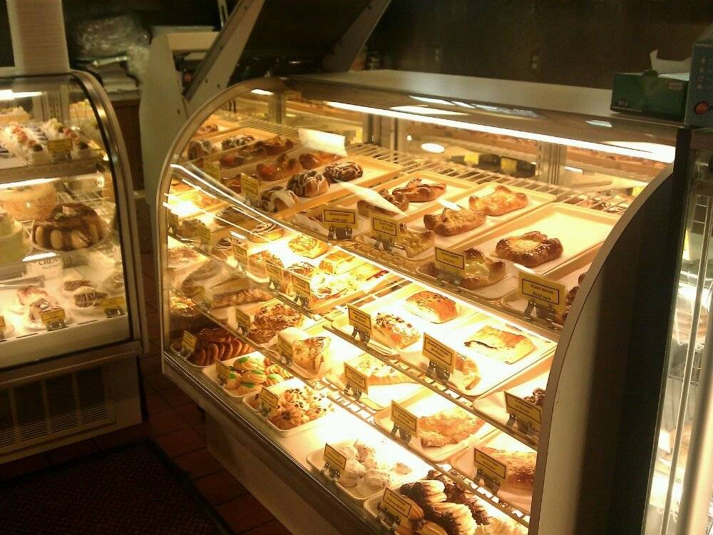 Cindis NY Deli & Restaurant | restaurant | 11111 N Central Expy, Dallas, TX 75243, USA | 2147390918 OR +1 214-739-0918