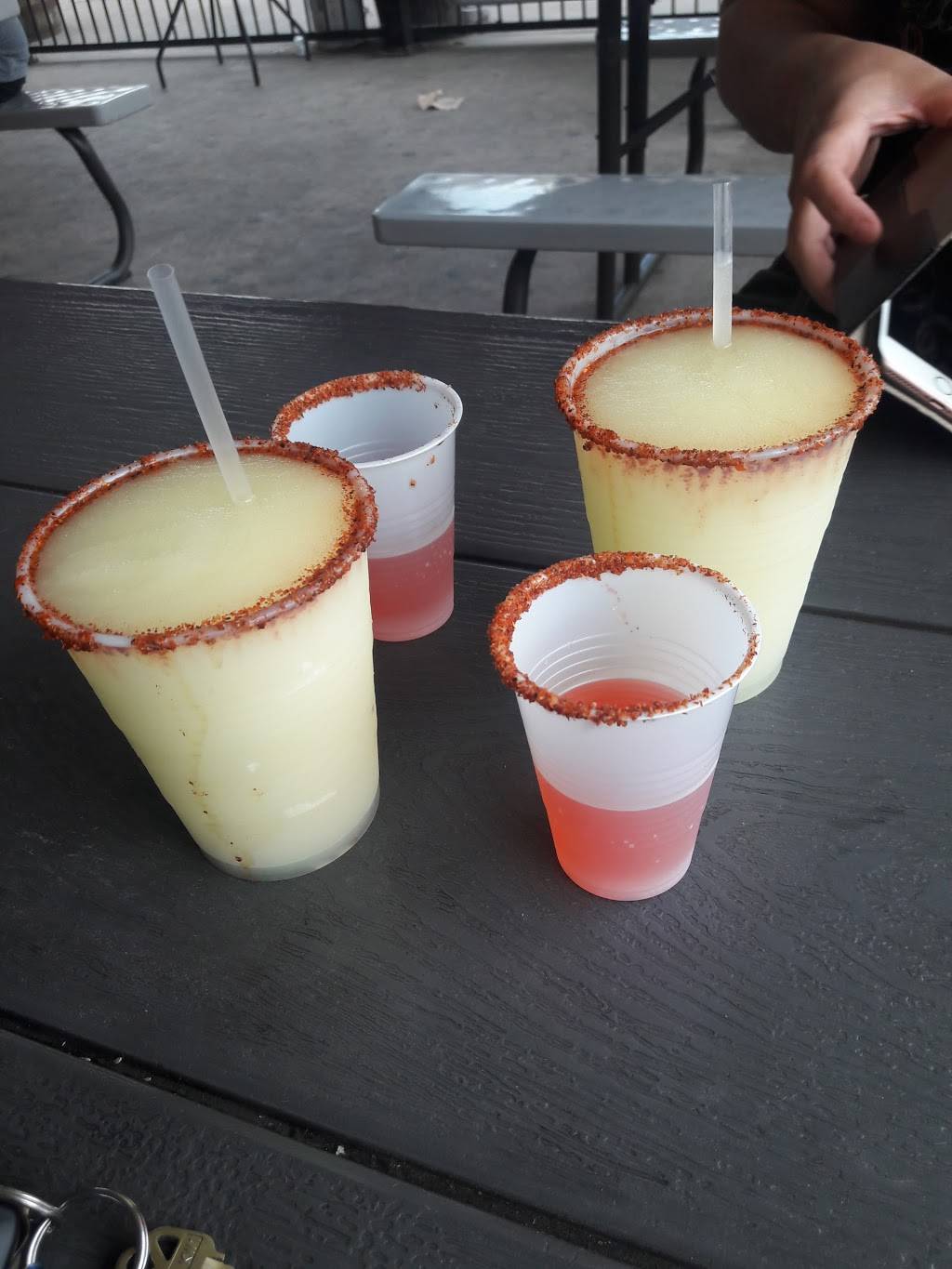 Chuyitos Texican Burgers & Cantina | restaurant | 1521 N Main St, Fort Worth, TX 76164, USA | 8178879322 OR +1 817-887-9322