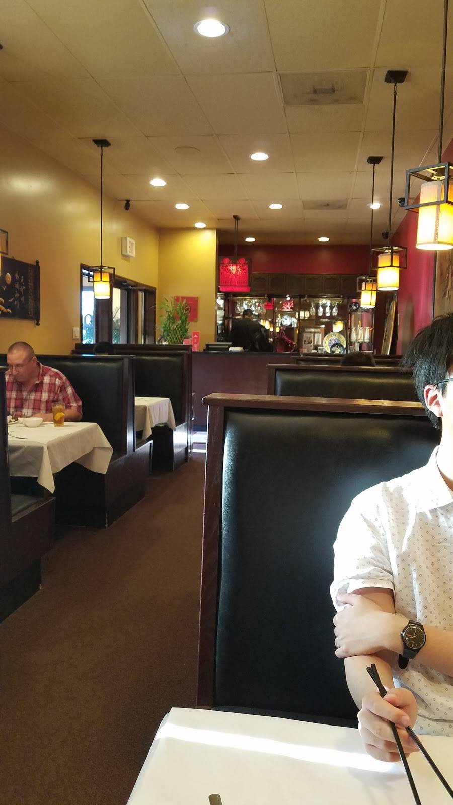 Rainbow Garden | restaurant | 1402 S Neil St, Champaign, IL 61820, USA | 2173982670 OR +1 217-398-2670