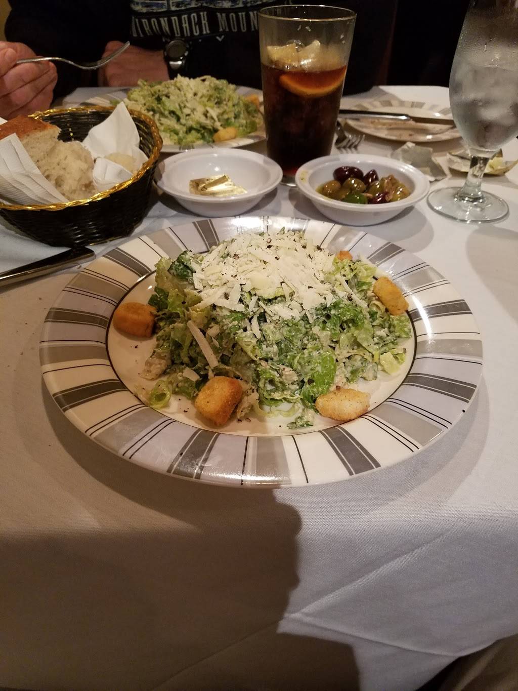 Fionas | restaurant | 118 Godwin Ave, Midland Park, NJ 07432, USA | 2018575800 OR +1 201-857-5800