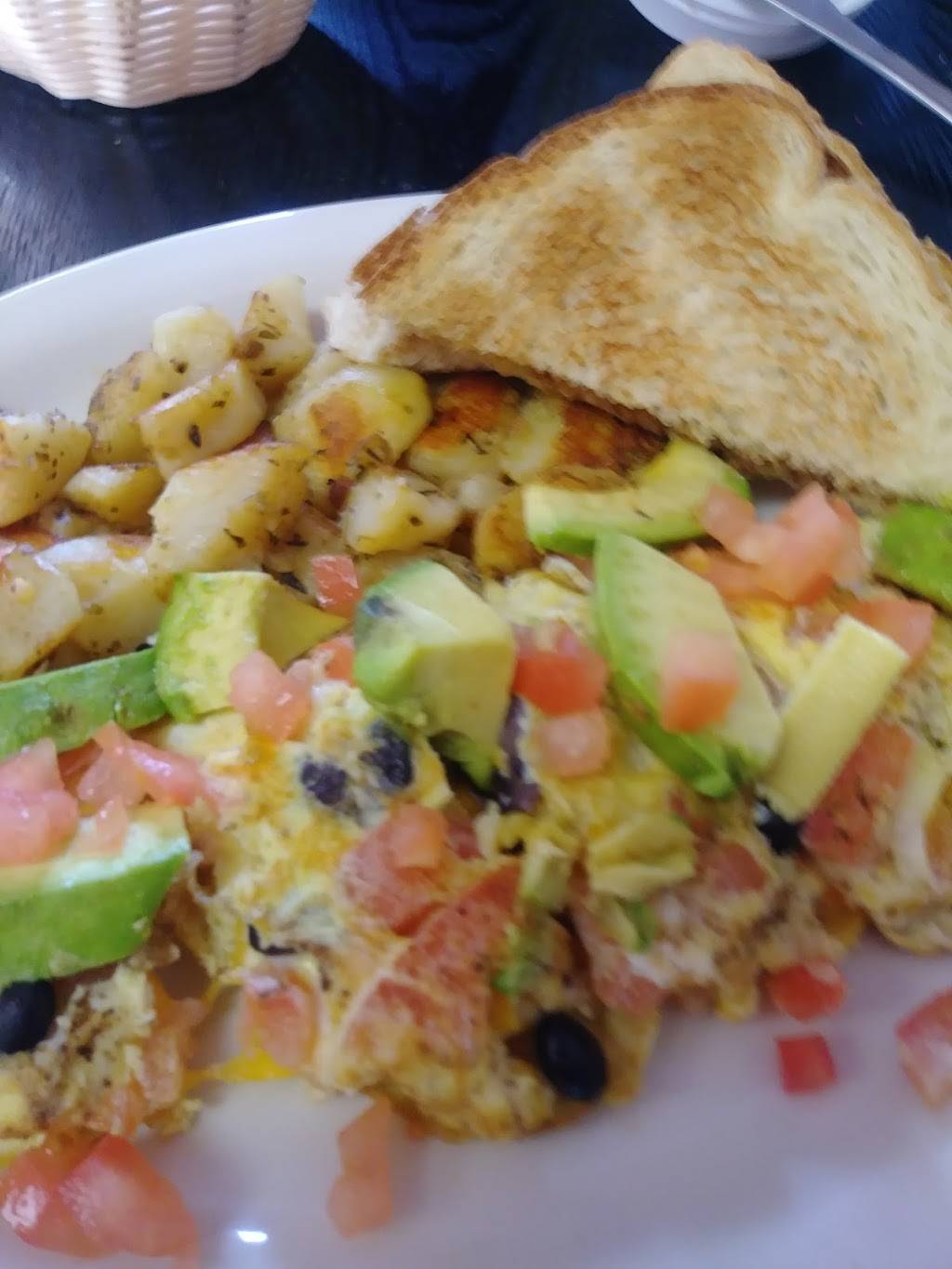 Merzouka Cafe | restaurant | 29-14 Crescent St, Astoria, NY 11102, USA | 7182556369 OR +1 718-255-6369