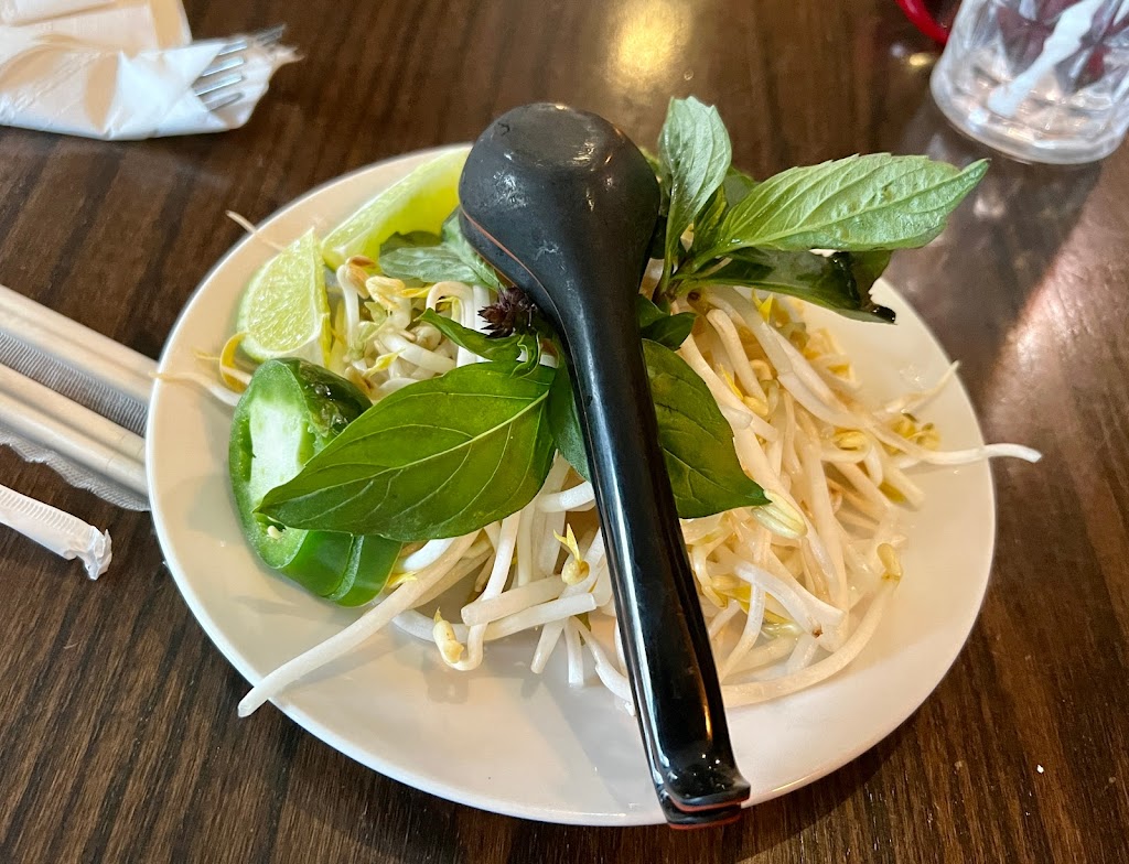 Monas Super Noodle | restaurant | 850 W 36th St, Baltimore, MD 21211, USA | 6679303119 OR +1 667-930-3119