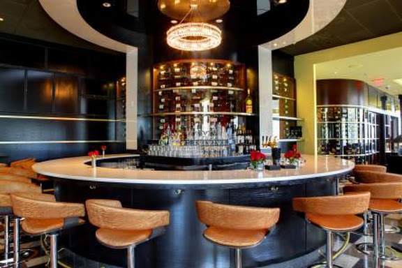 Strega Italiano Seaport | restaurant | 1 Marina Park Drive, Boston, MA 02210, USA | 6173453992 OR +1 617-345-3992