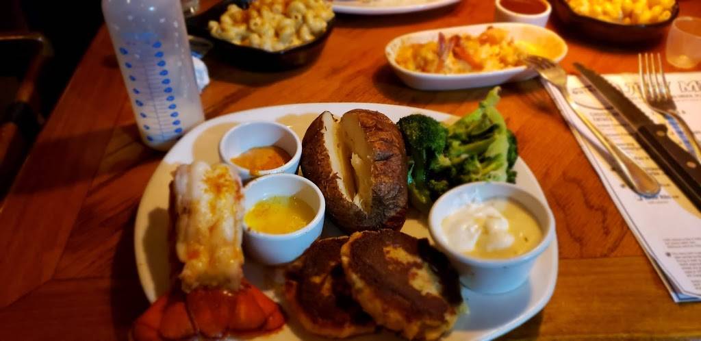 Outback Steakhouse | restaurant | 1067 Old Country Rd, Westbury, NY 11590, USA | 5163340518 OR +1 516-334-0518
