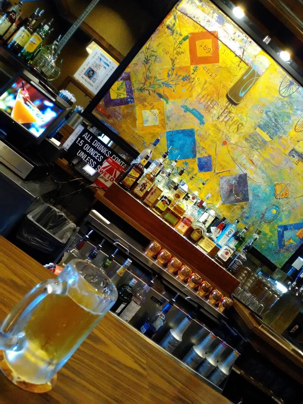 Ruby Tuesday | restaurant | 8811 Greenbelt Rd, Greenbelt, MD 20770, USA | 3015520100 OR +1 301-552-0100