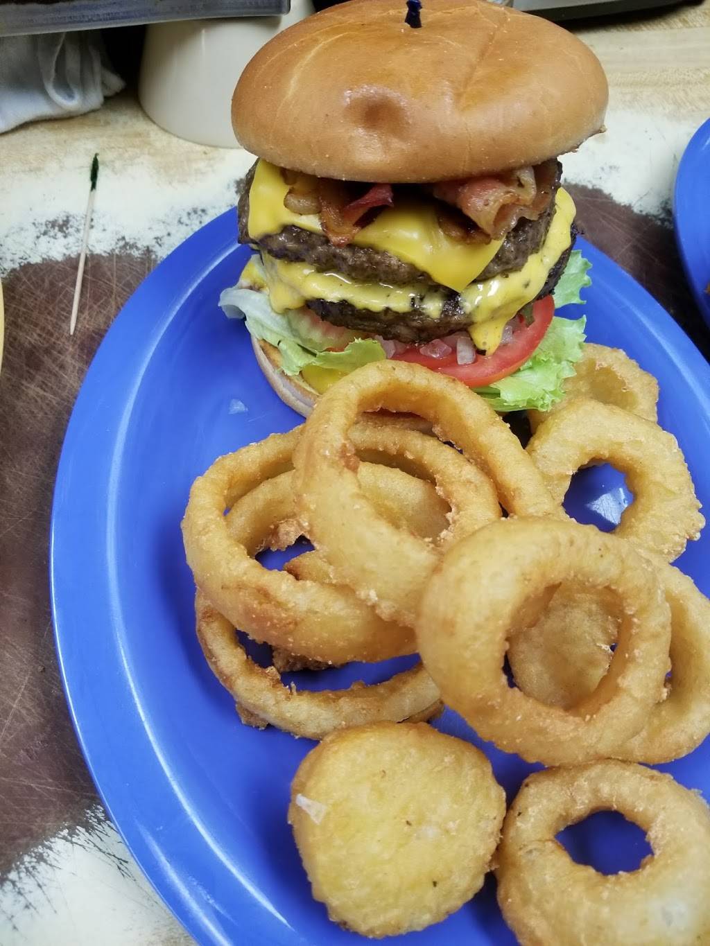 Ginas Place | restaurant | 2005 E Highland Dr #109, Jonesboro, AR 72401, USA | 8709103900 OR +1 870-910-3900