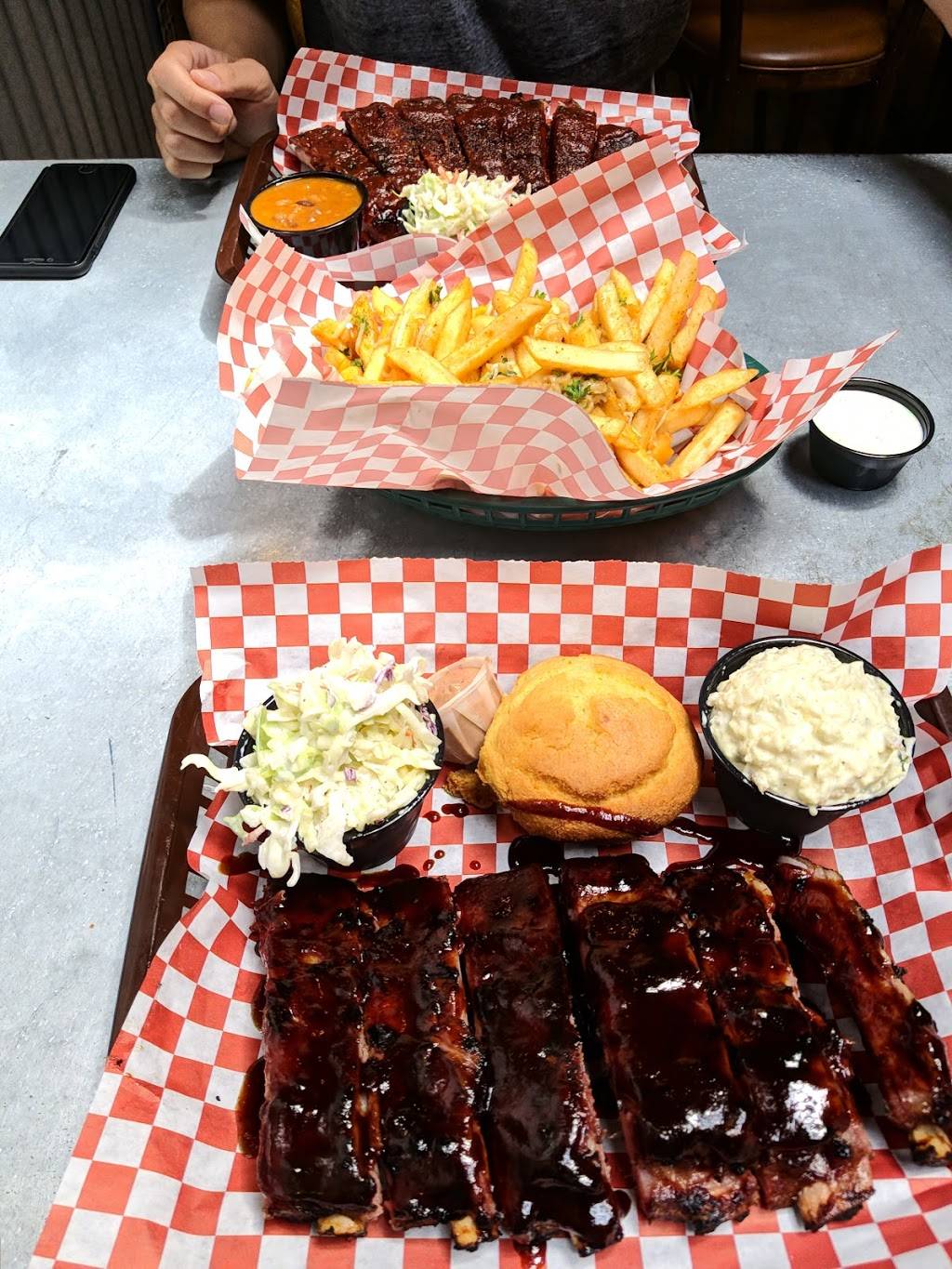 Smokin Mos BBQ | restaurant | 131 Broadway St, Chico, CA 95928, USA | 5308916677 OR +1 530-891-6677