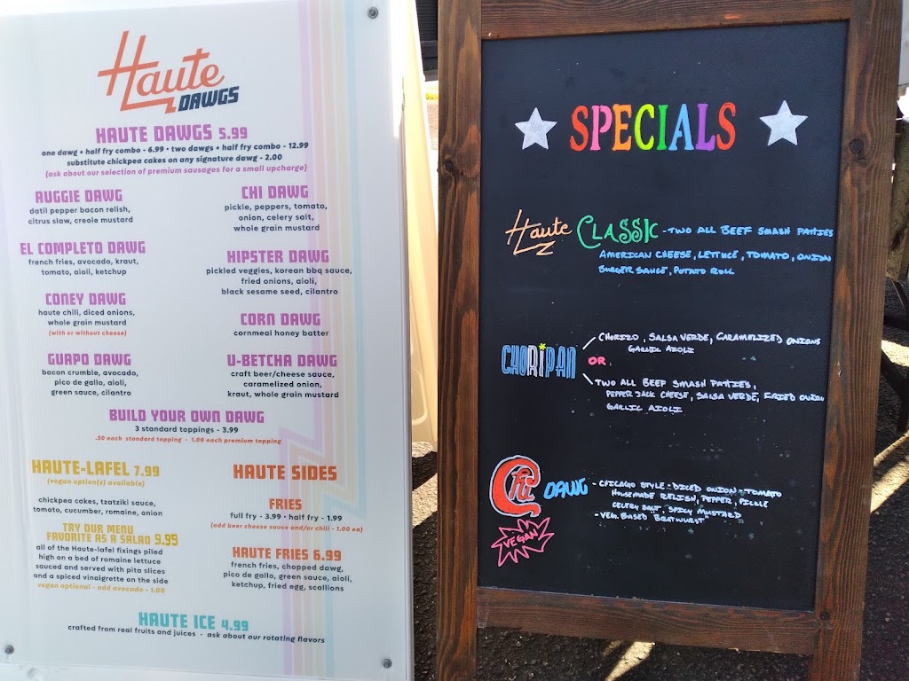 Haute Dawgs | restaurant | Garden Food Truck Park, 1480 Co Rd A1A, St. Augustine, FL 32080, USA | 9042178488 OR +1 904-217-8488