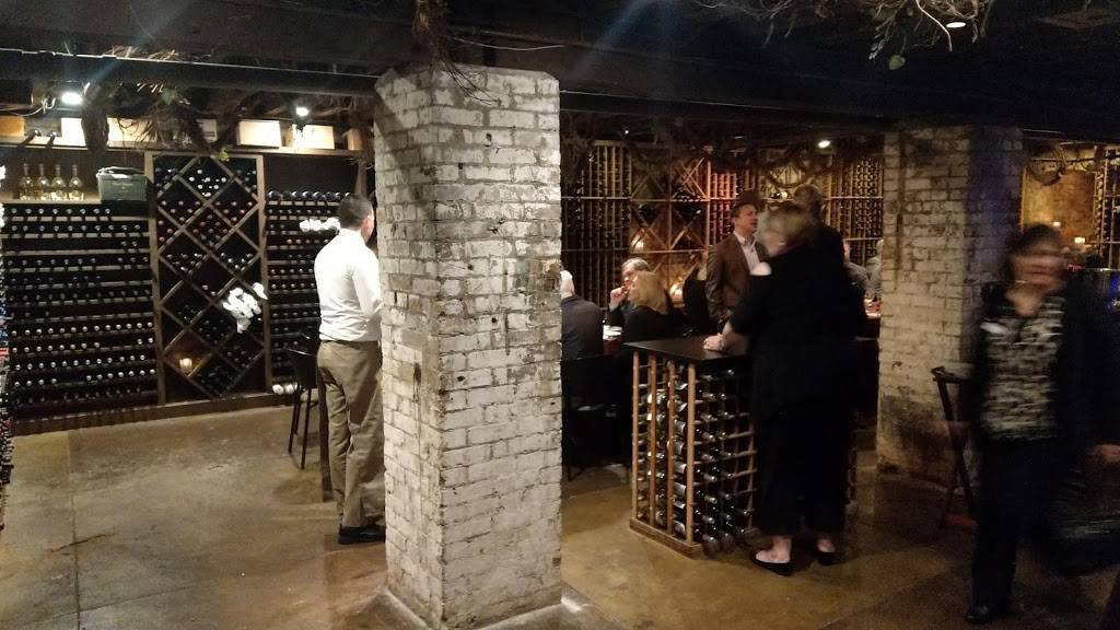 The Vault | restaurant | 314 E Commerce St, San Antonio, TX 78205, USA | 2102248484 OR +1 210-224-8484