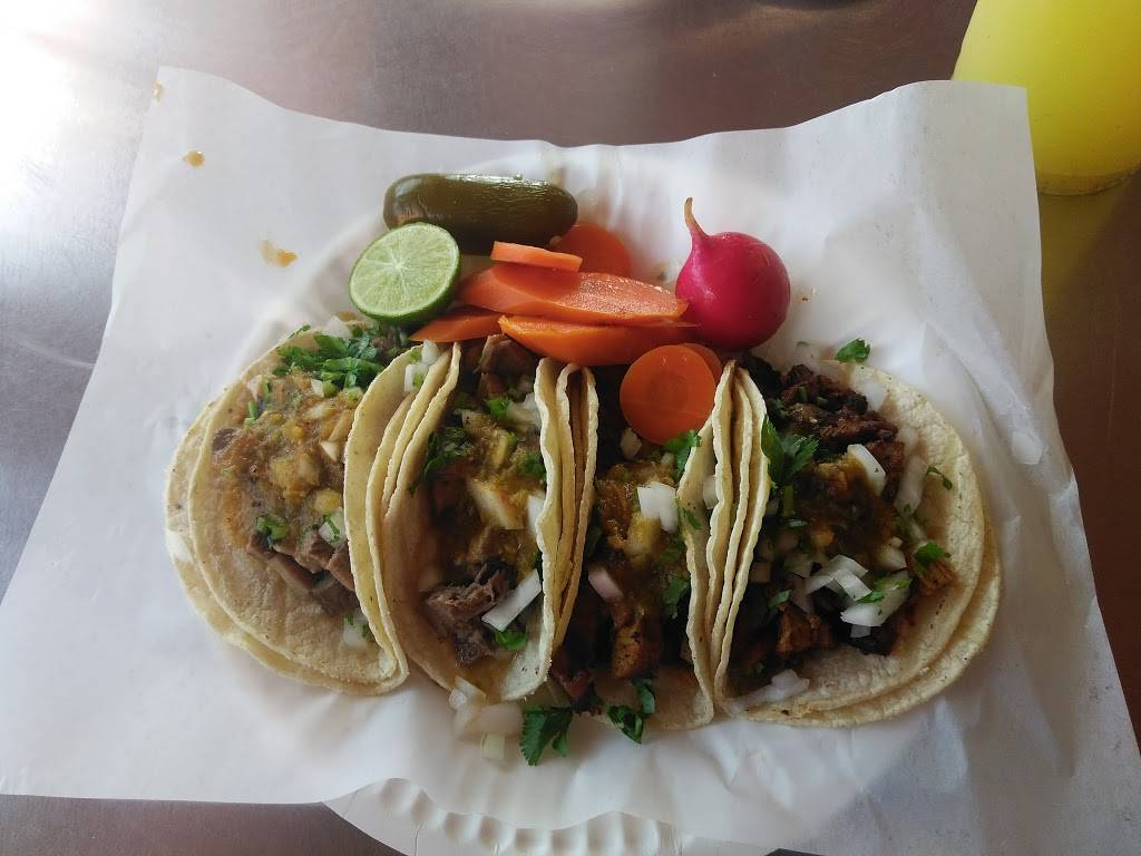 Ricos Tacos El Tio | restaurant | 4200 Imperial Hwy, Inglewood, CA 90304, USA | 3106718133 OR +1 310-671-8133