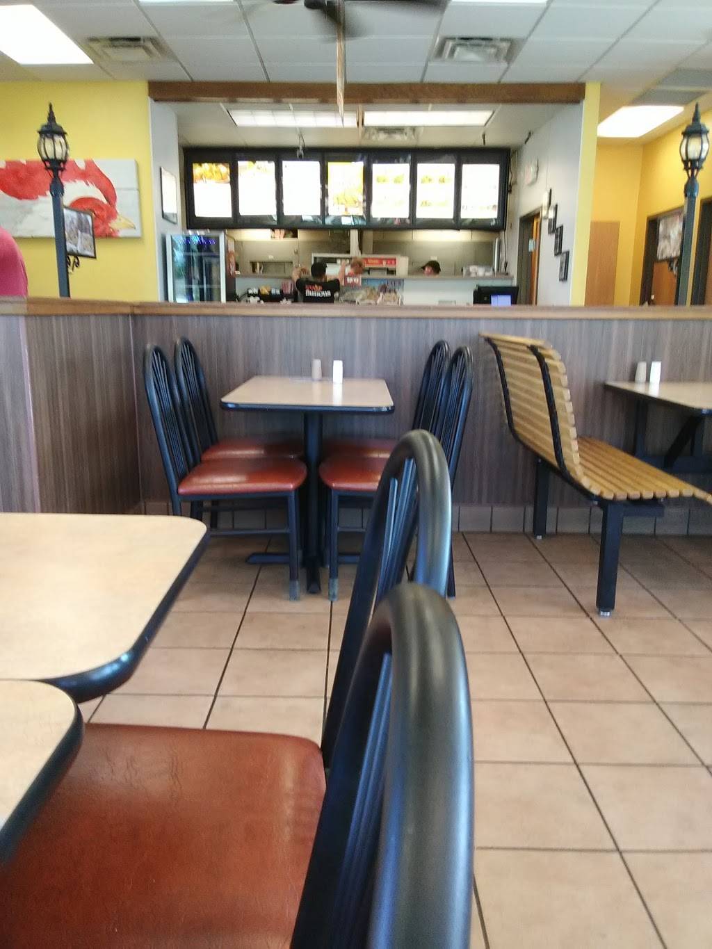 Lees Famous Recipe Chicken | restaurant | 2710 Wheeling Ave, Muncie, IN 47303, USA | 7658969075 OR +1 765-896-9075