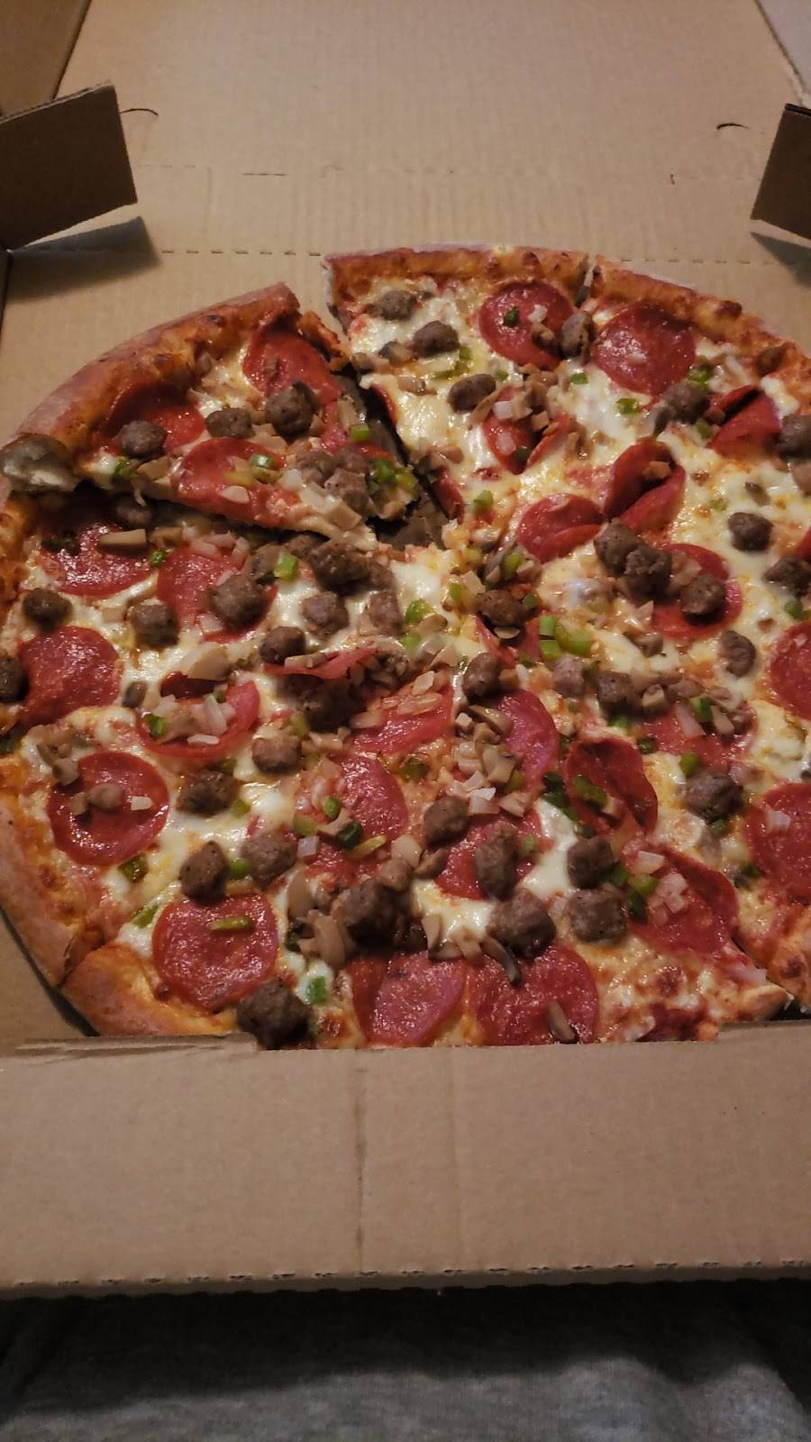 Chicago Pizzeria | meal delivery | 1704 I-35 Frontage Rd, San Antonio, TX 78208, USA | 2102222200 OR +1 210-222-2200