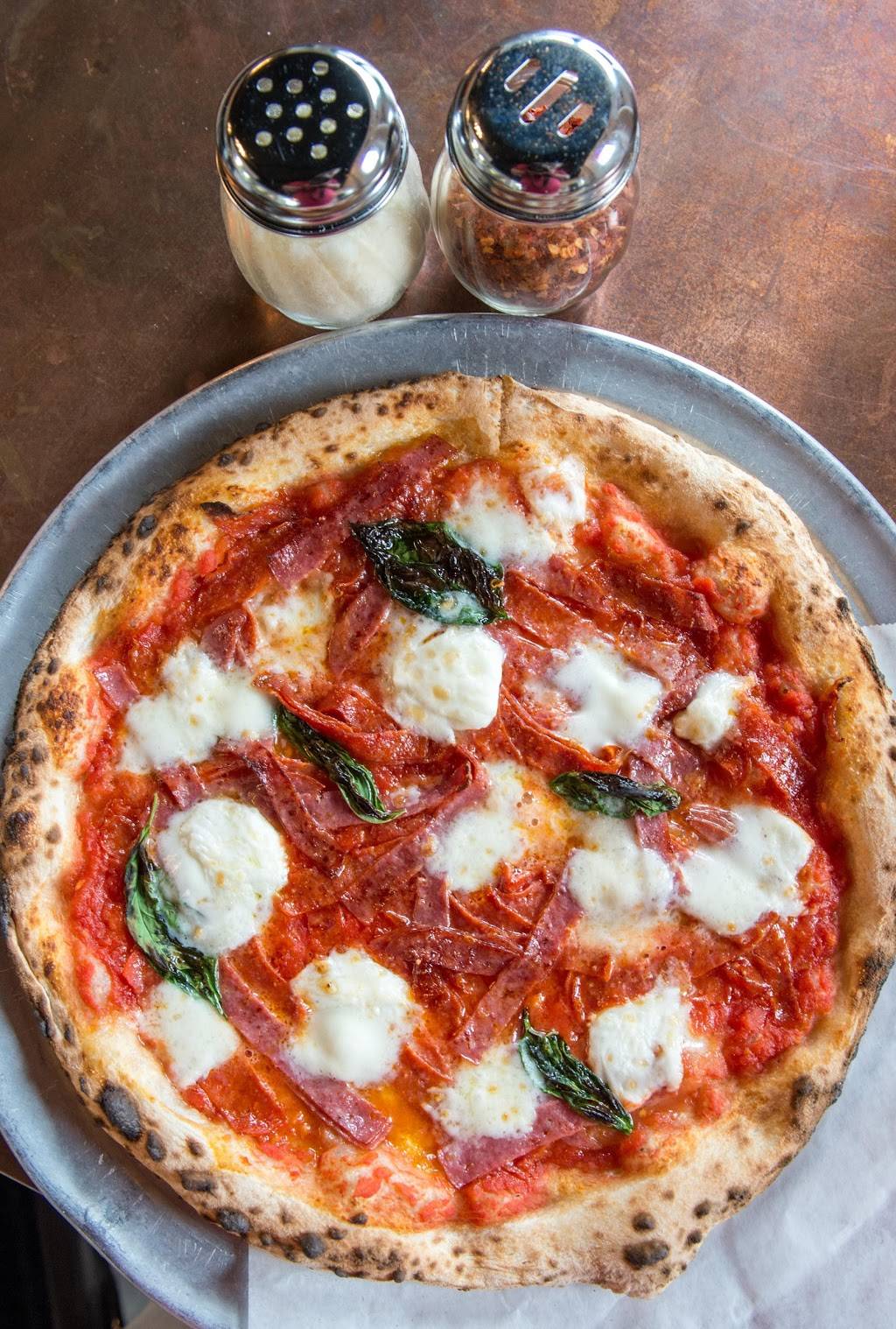 FIAMMA pizza company | restaurant | 405 N Market St, Chattanooga, TN 37405, USA | 4237137742 OR +1 423-713-7742