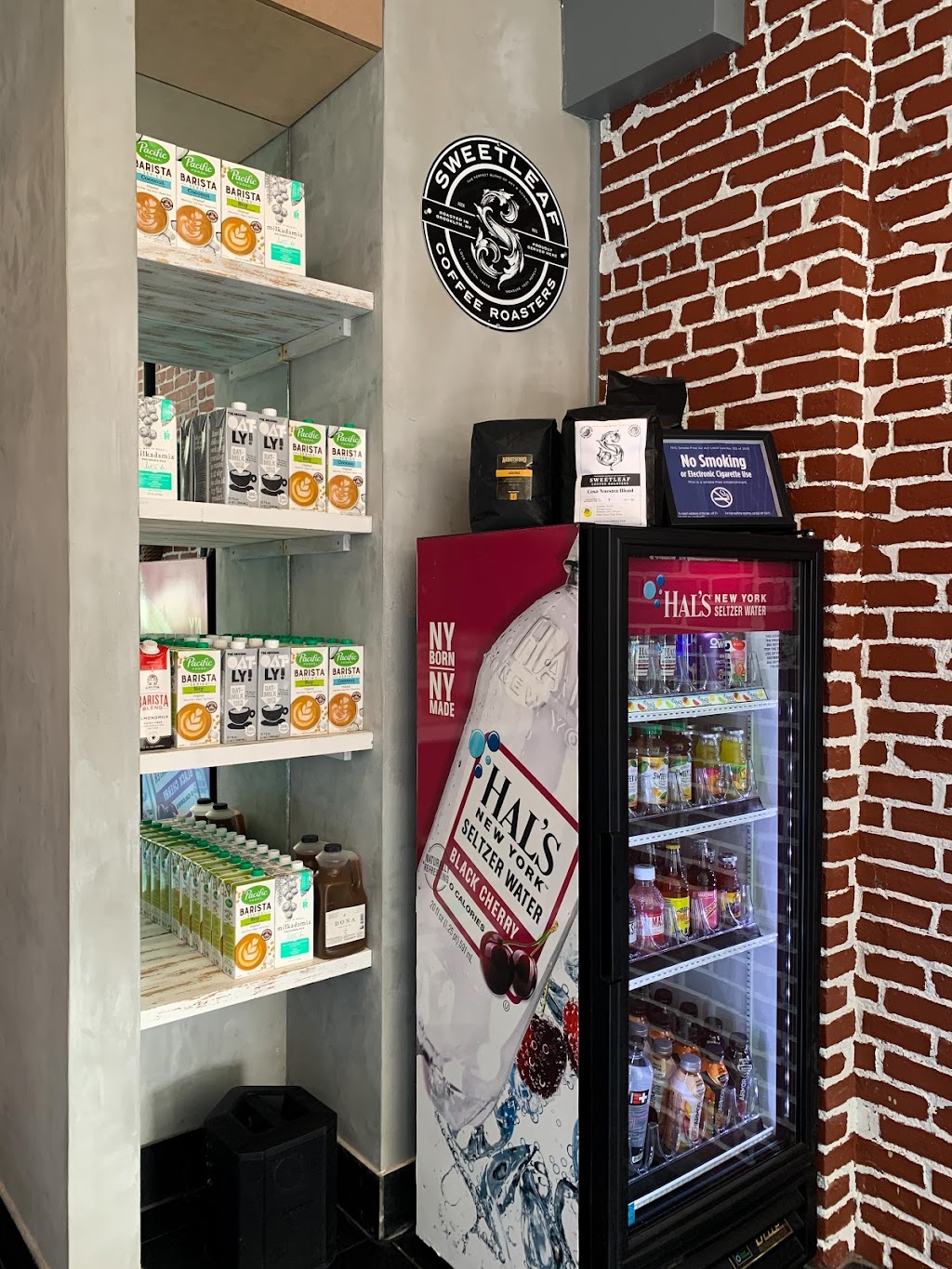 Coffee Ave | cafe | 34-56 33rd St, Queens, NY 11106, USA | 7182556362 OR +1 718-255-6362