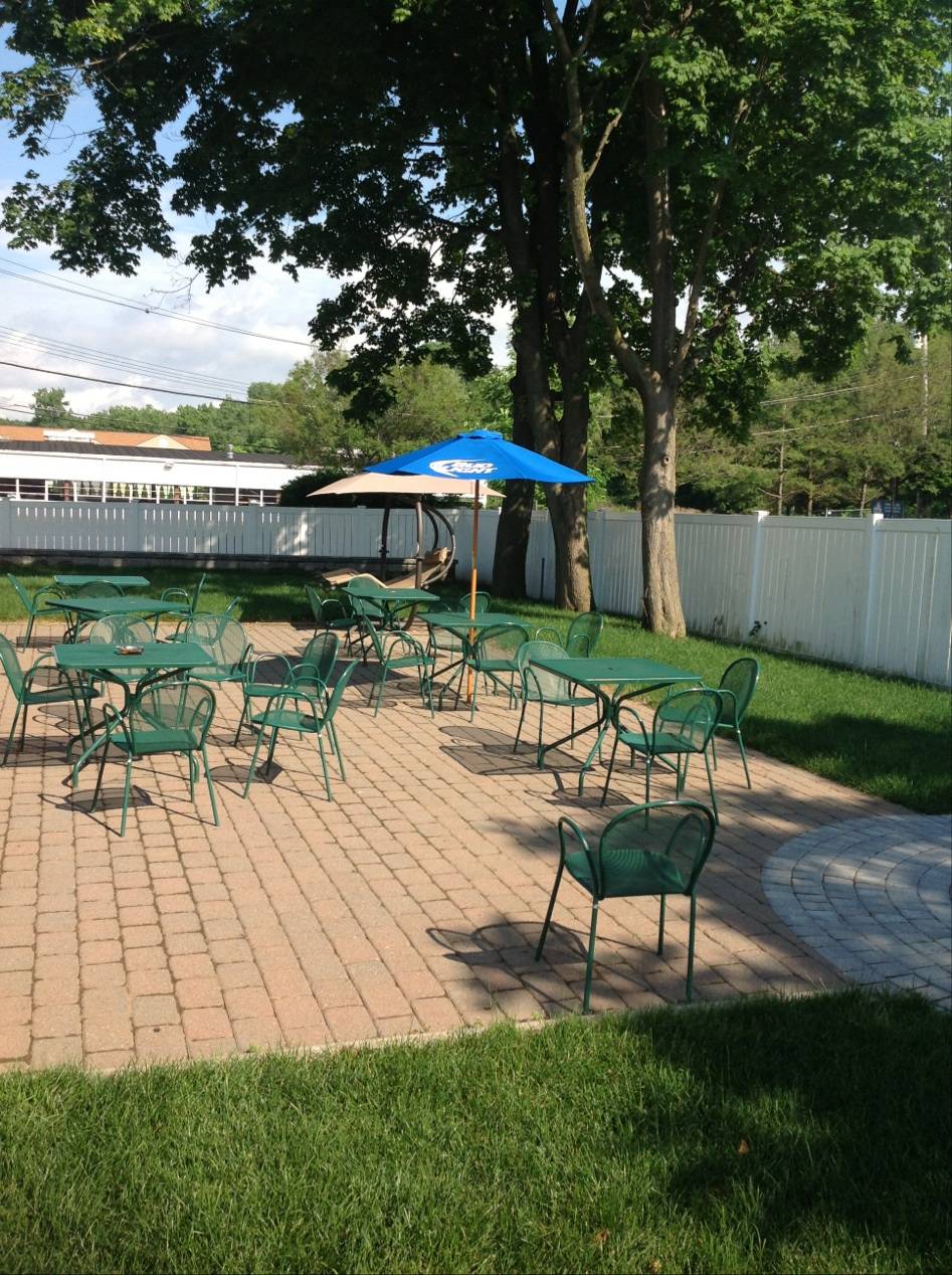 A Js Bar & Grill | restaurant | 3833 Crompond Rd, Cortlandt, NY 10567, USA | 9147375058 OR +1 914-737-5058