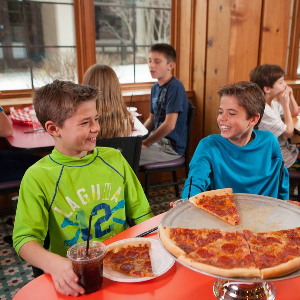 Après Ski Pub | restaurant | 1 Boyne Mountain Rd, Boyne Falls, MI 49713, USA | 2315497914 OR +1 231-549-7914