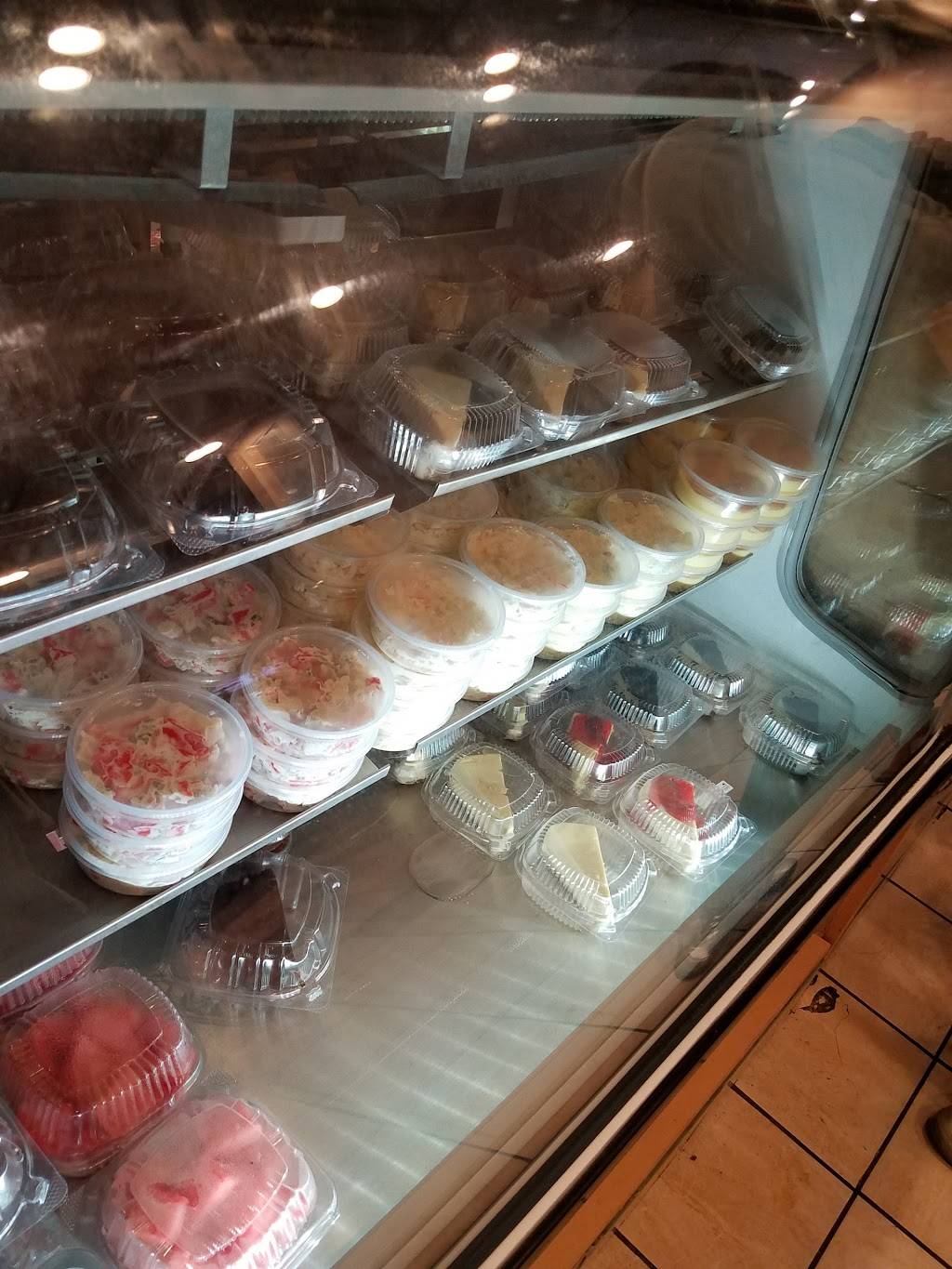 Crown Fried Chicken | restaurant | 716 H St NE, Washington, DC 20002, USA | 2025466600 OR +1 202-546-6600