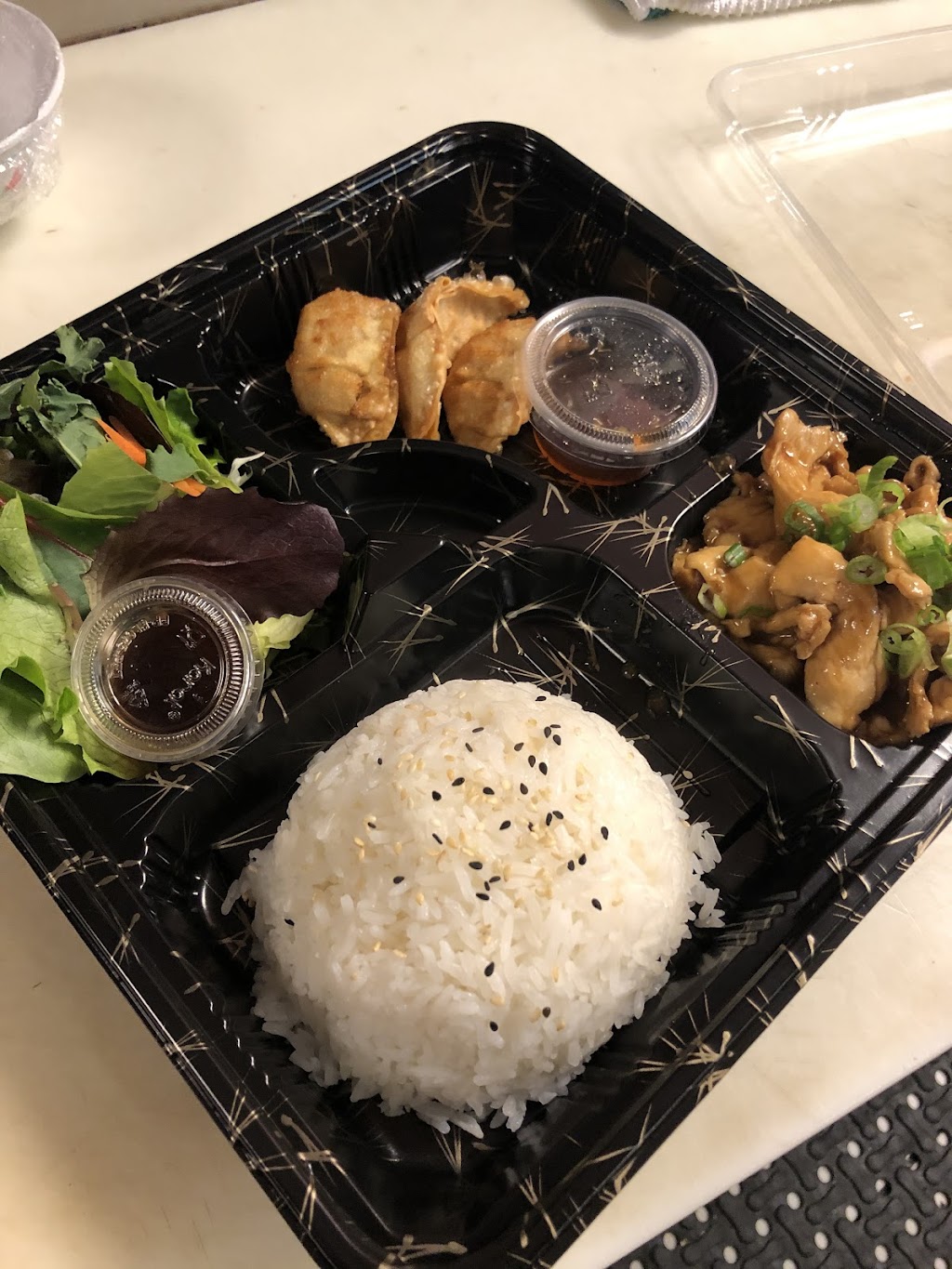 Su Thai kitchen | restaurant | SW Gaines St &, S Moody Ave, Portland, OR 97239, USA | 5034625746 OR +1 503-462-5746