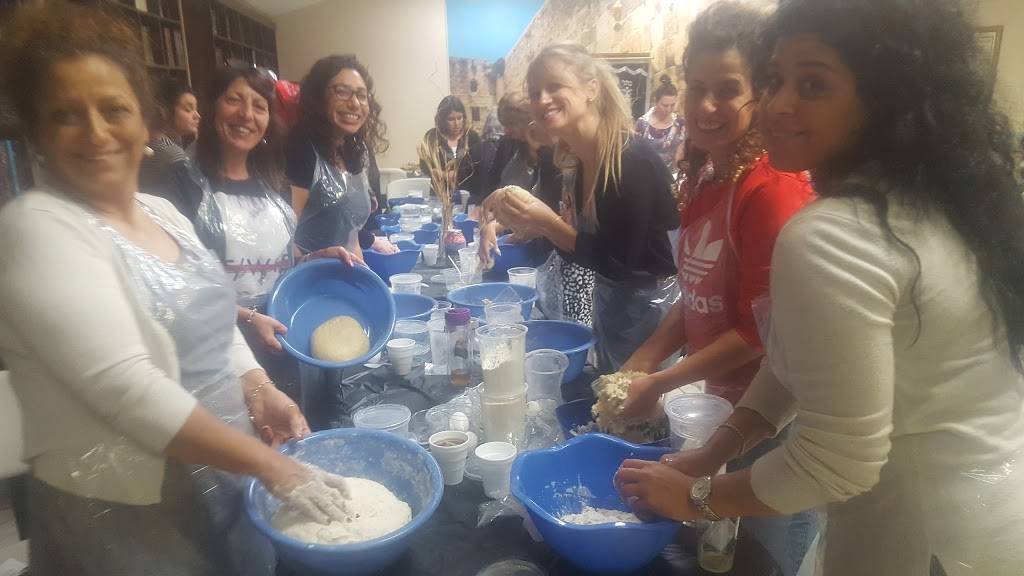 Chabad Jewish Student Center USF | restaurant | 13207 N 52nd St, Tampa, FL 33617, USA | 8138323018 OR +1 813-832-3018