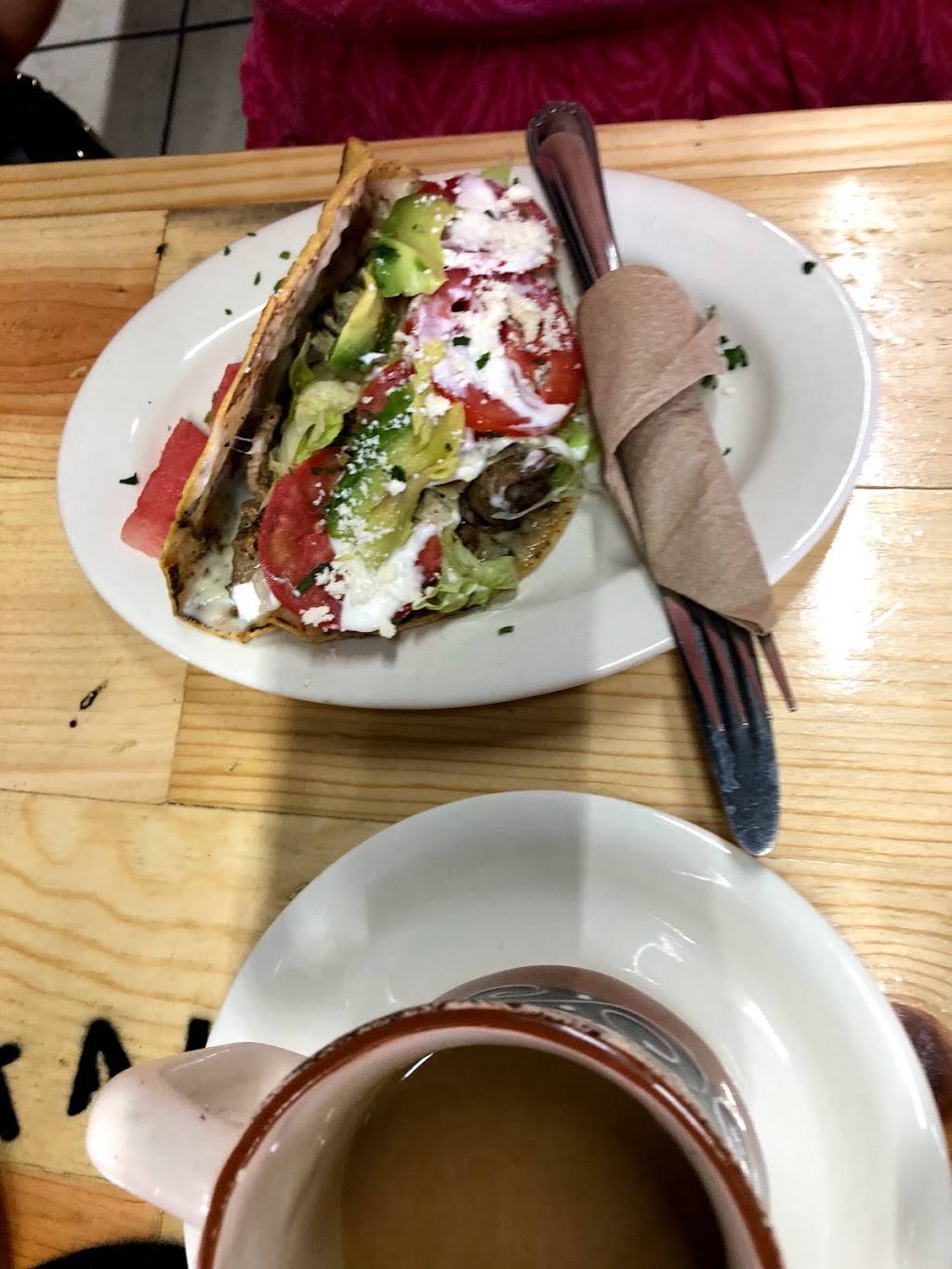 Menuderia Jr. | restaurant | Calle Principal 9816, Florido III, Tijuana, B.C., Mexico | 016647338316 OR +52 664 733 8316