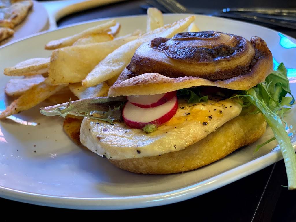 The Wild Hare Bistro | restaurant | 319 E Main St, Fredericksburg, TX 78624, USA | 8309923070 OR +1 830-992-3070