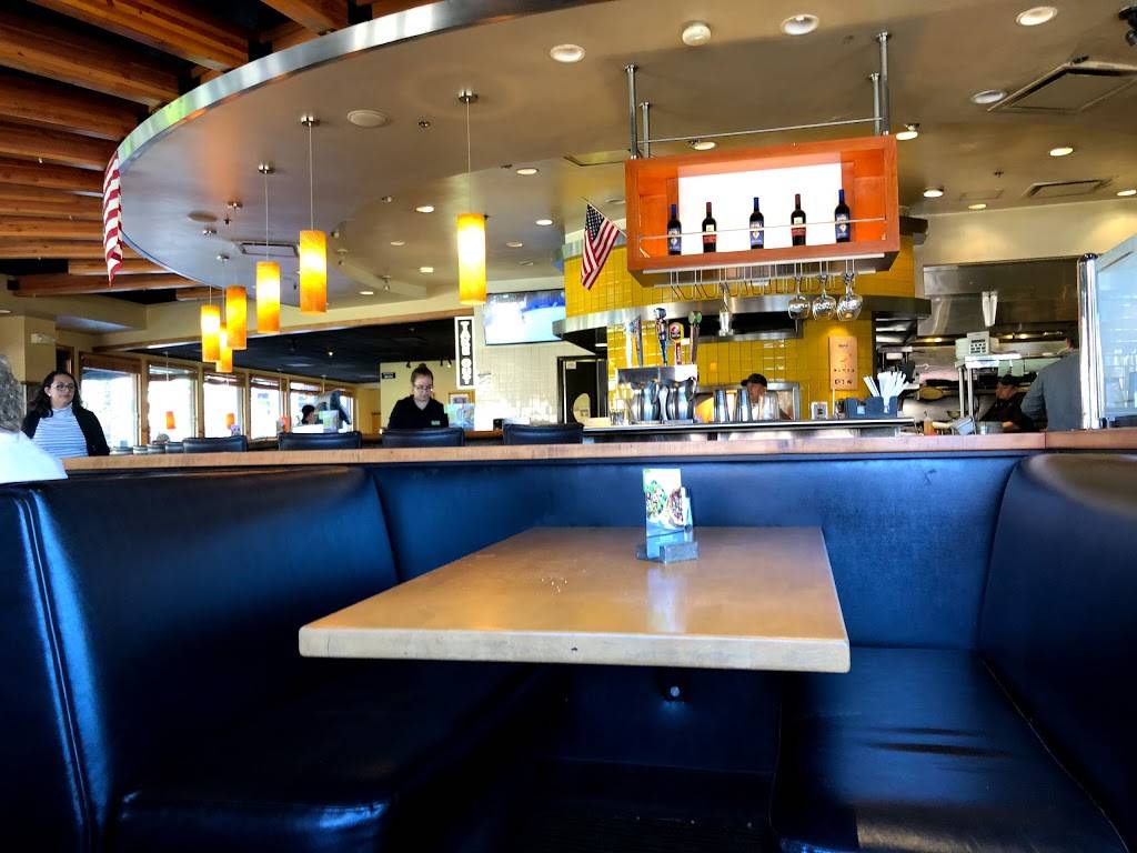 California Pizza Kitchen at Chandler Fashion Center | restaurant | 3163 W Chandler Blvd, Chandler, AZ 85226, USA | 4808553301 OR +1 480-855-3301