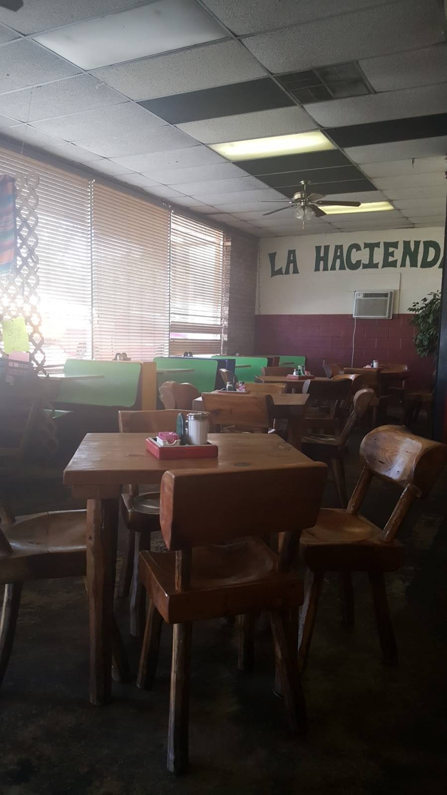 La Hacienda Mexican Restaurant | restaurant | 130 S Hill St, Tatum, TX 75691, USA | 9039472666 OR +1 903-947-2666