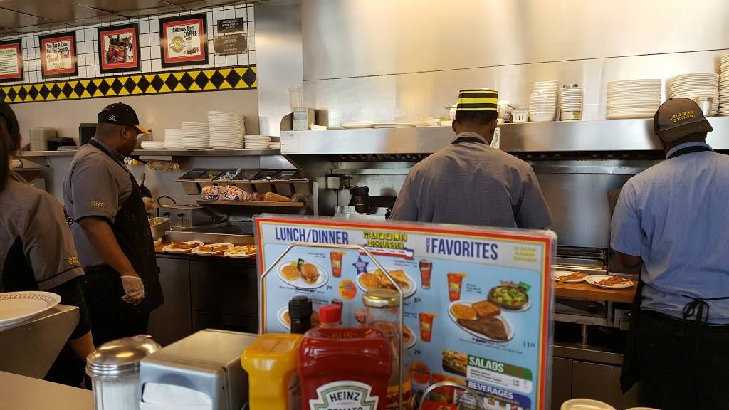 Waffle House | meal takeaway | 598 W Main St, Middletown, DE 19709, USA | 3024490110 OR +1 302-449-0110