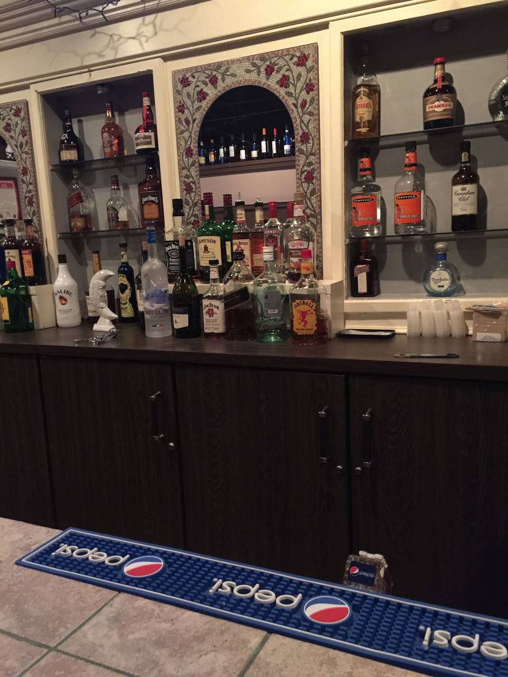 Mama Lunas Restaurant | restaurant | 5109 W Fullerton Ave, Chicago, IL 60639, USA | 7738893020 OR +1 773-889-3020