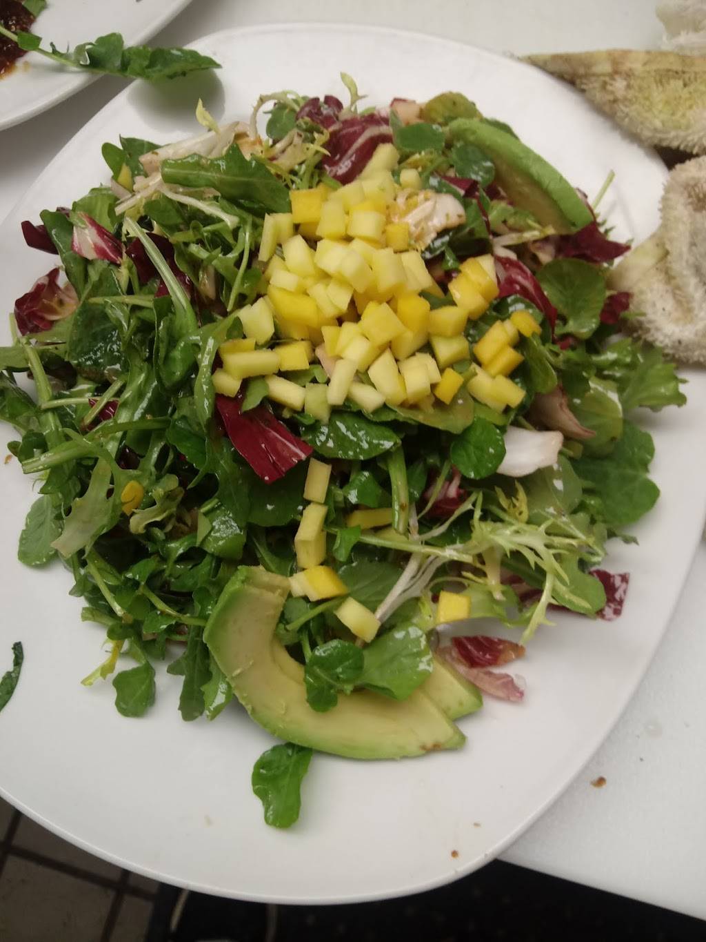 Boca Oyster Bar | restaurant | 10 E Main St, Bridgeport, CT 06608, USA | 2036124848 OR +1 203-612-4848