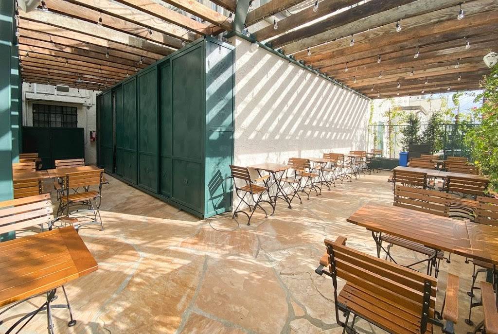 BURGERS 99 | restaurant | 131 South La Brea Ave, Los Angeles, CA 90036, USA | 3232973380 OR +1 323-297-3380