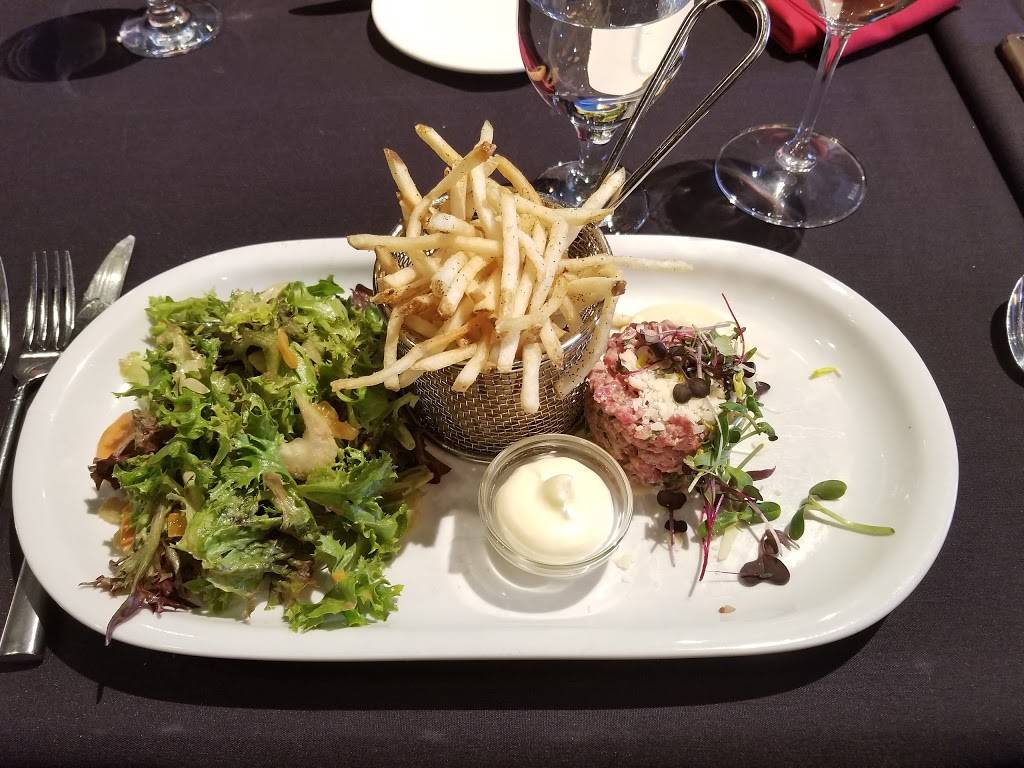 47e Parallèle | restaurant | 333 Rue Jacques-Parizeau, Québec, QC G1R 5G2, Canada | 4186924747 OR +1 418-692-4747