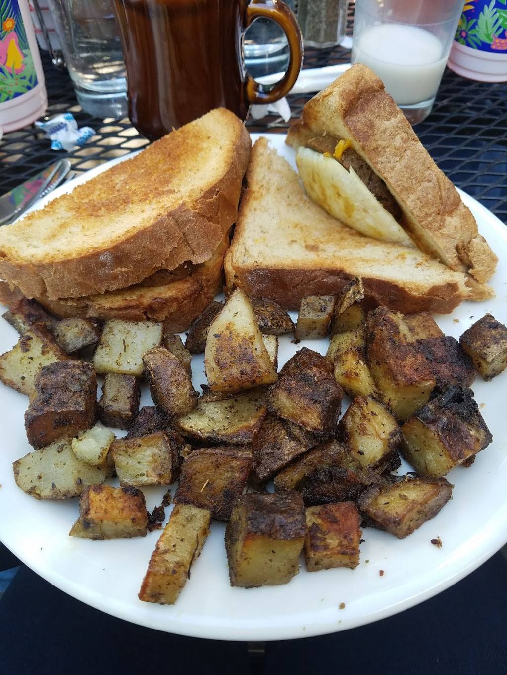 Cafe Madison | cafe | 1108 Madison Ave, Albany, NY 12208, USA | 5189351094 OR +1 518-935-1094