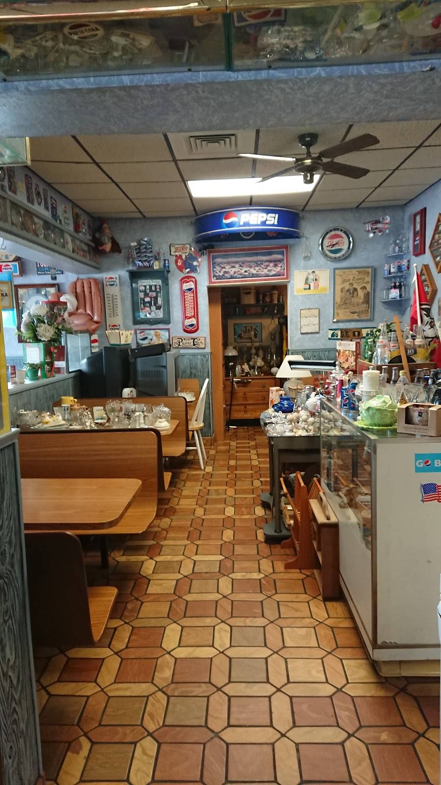 John & Marys | restaurant | 1819 Abbott Rd, Lackawanna, NY 14218, USA | 7168230714 OR +1 716-823-0714