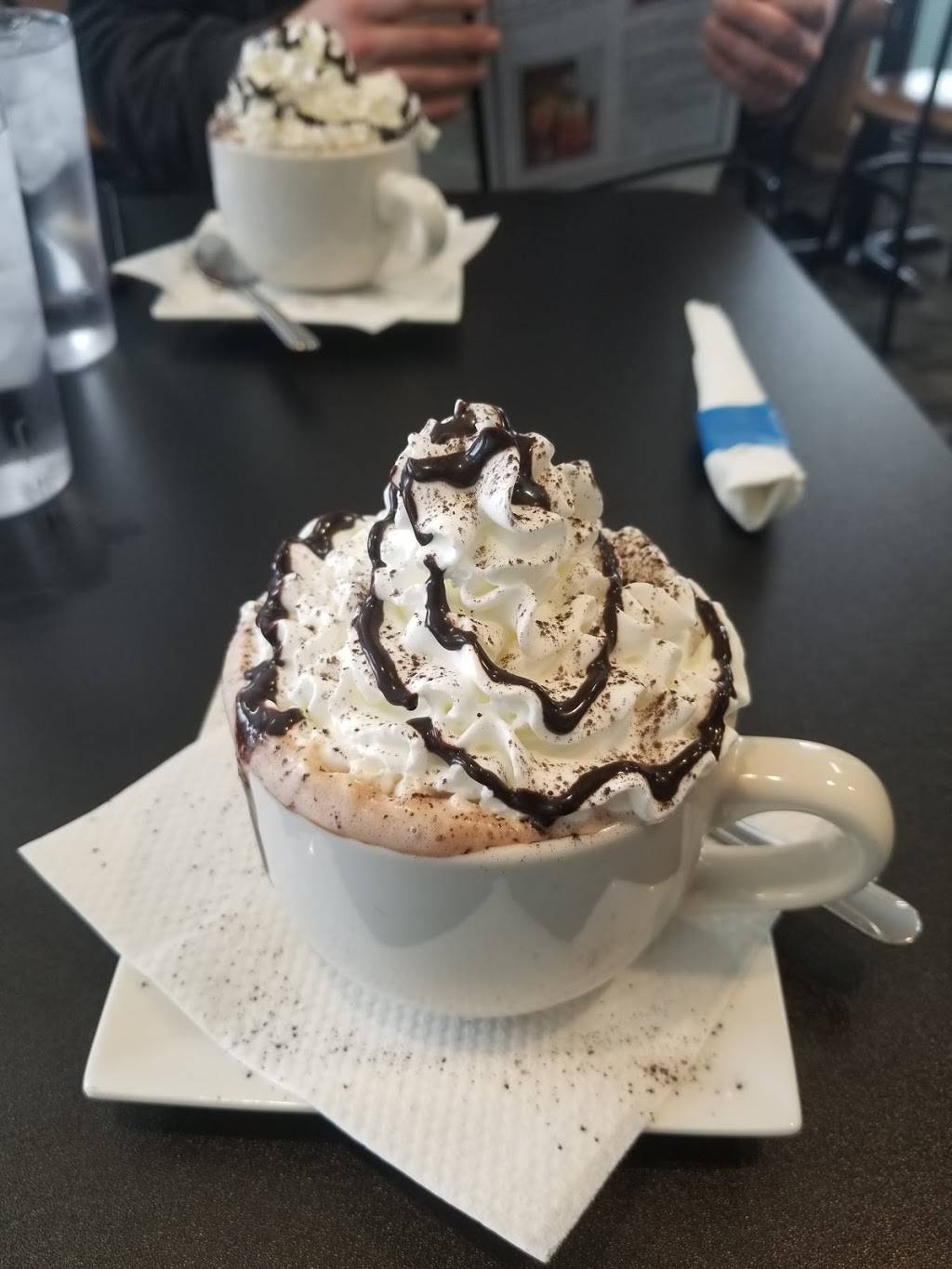 Gracies On West Main | bakery | 264 W Main St, Leola, PA 17540, USA | 7175560004 OR +1 717-556-0004