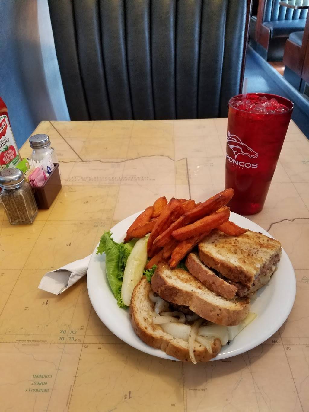 The Airplane Restaurant | restaurant | 1665 Newport Rd, Colorado Springs, CO 80916, USA | 7195707656 OR +1 719-570-7656