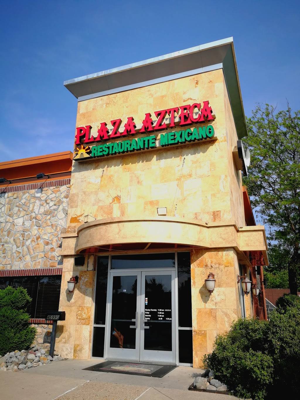 Plaza Azteca | restaurant | 45990 Waterview Plaza, Sterling, VA 20166, USA | 7034303510 OR +1 703-430-3510