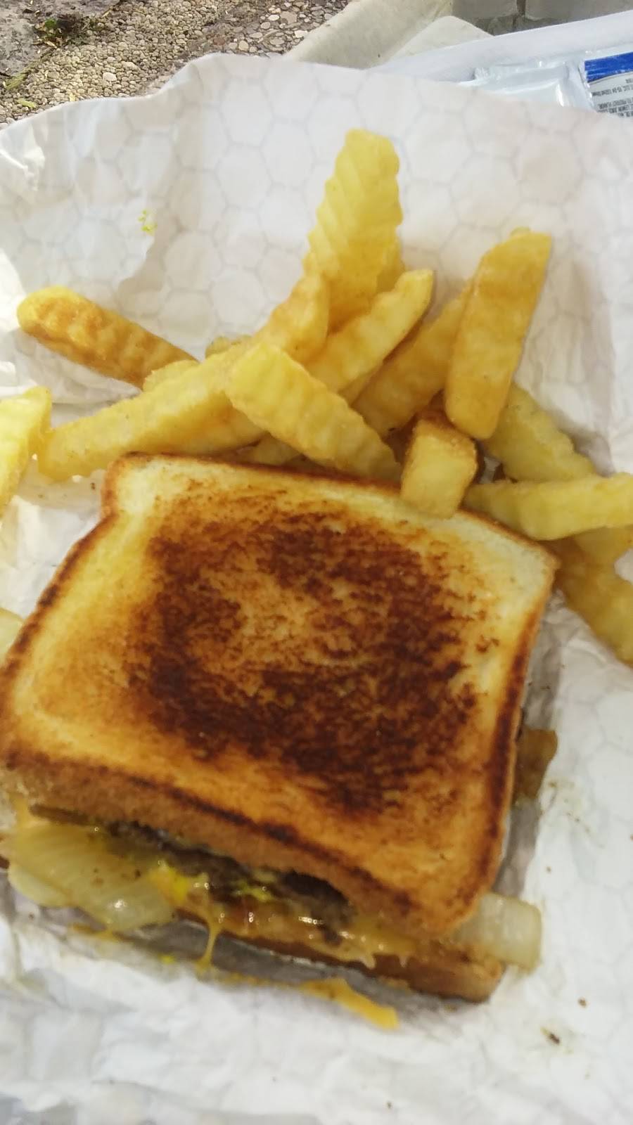 JJ fish & Chicken | restaurant | 6005 W Appleton Ave, Milwaukee, WI 53210, USA | 4145850045 OR +1 414-585-0045