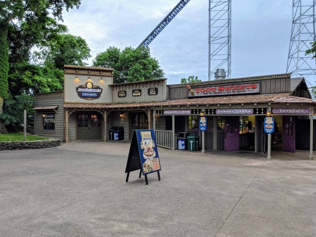 CJs Provisions & Toot Sweets | restaurant | Sandusky, OH 44870, USA | 4196272350 OR +1 419-627-2350