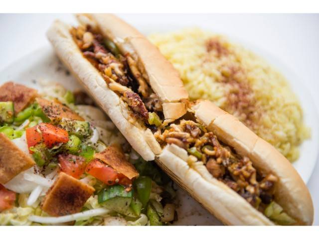 Osmows Shawarma | restaurant | 95 The Pond Rd Building C2, Unit 40, North York, ON M3J 0L1, Canada | 2892160114 OR +1 289-216-0114