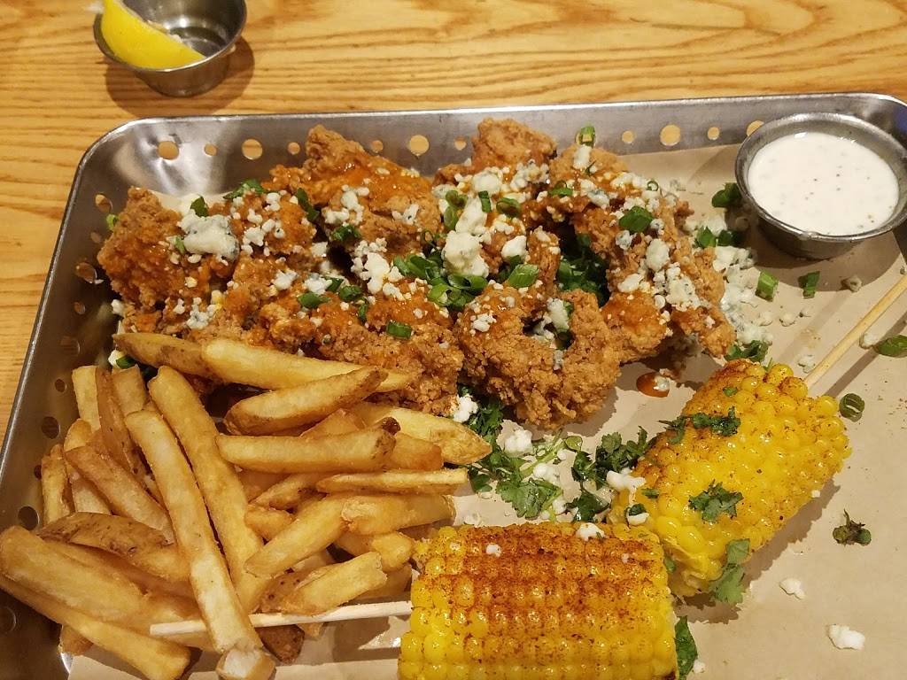 Chilis Grill & Bar | meal takeaway | 5430 E Bay Dr, Clearwater, FL 33764, USA | 7275398596 OR +1 727-539-8596