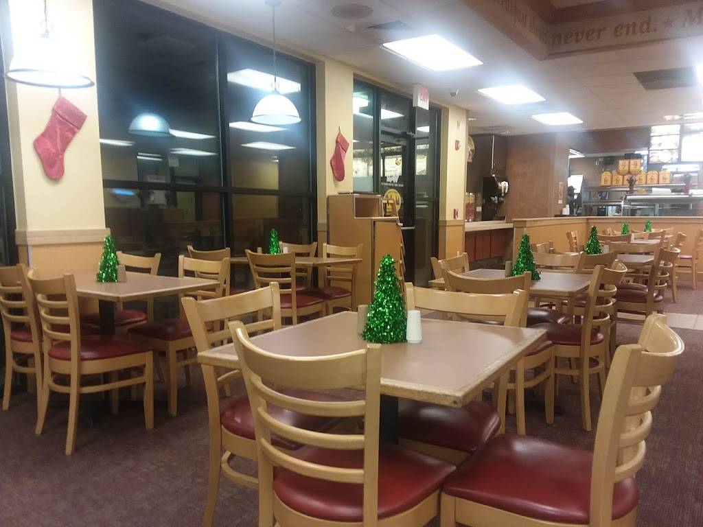 Bojangles Famous Chicken n Biscuits | restaurant | 109 Robert Smalls Pkwy, Beaufort, SC 29906, USA | 8433793002 OR +1 843-379-3002