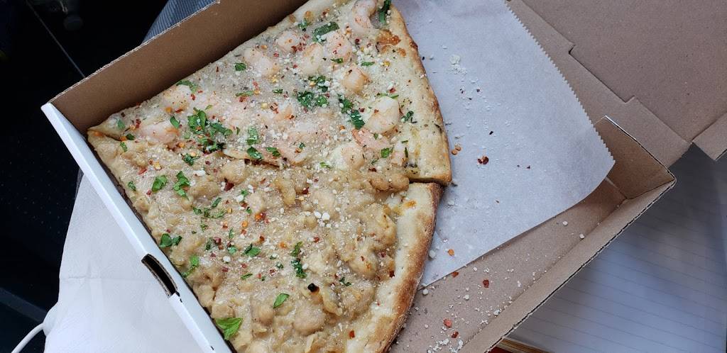 Joannes Gourmet Pizza | meal takeaway | 1605, 1067 Northern Blvd, Roslyn, NY 11576, USA | 5168698686 OR +1 516-869-8686